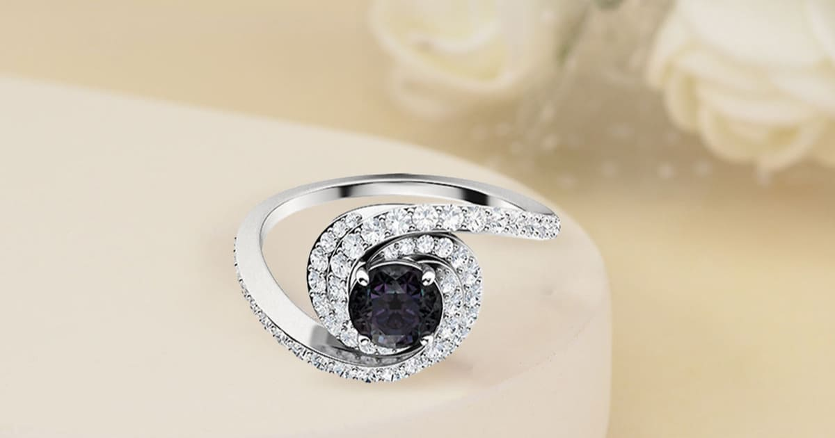 Stunning Gemstone Jewellry Styles Taking Over This Year